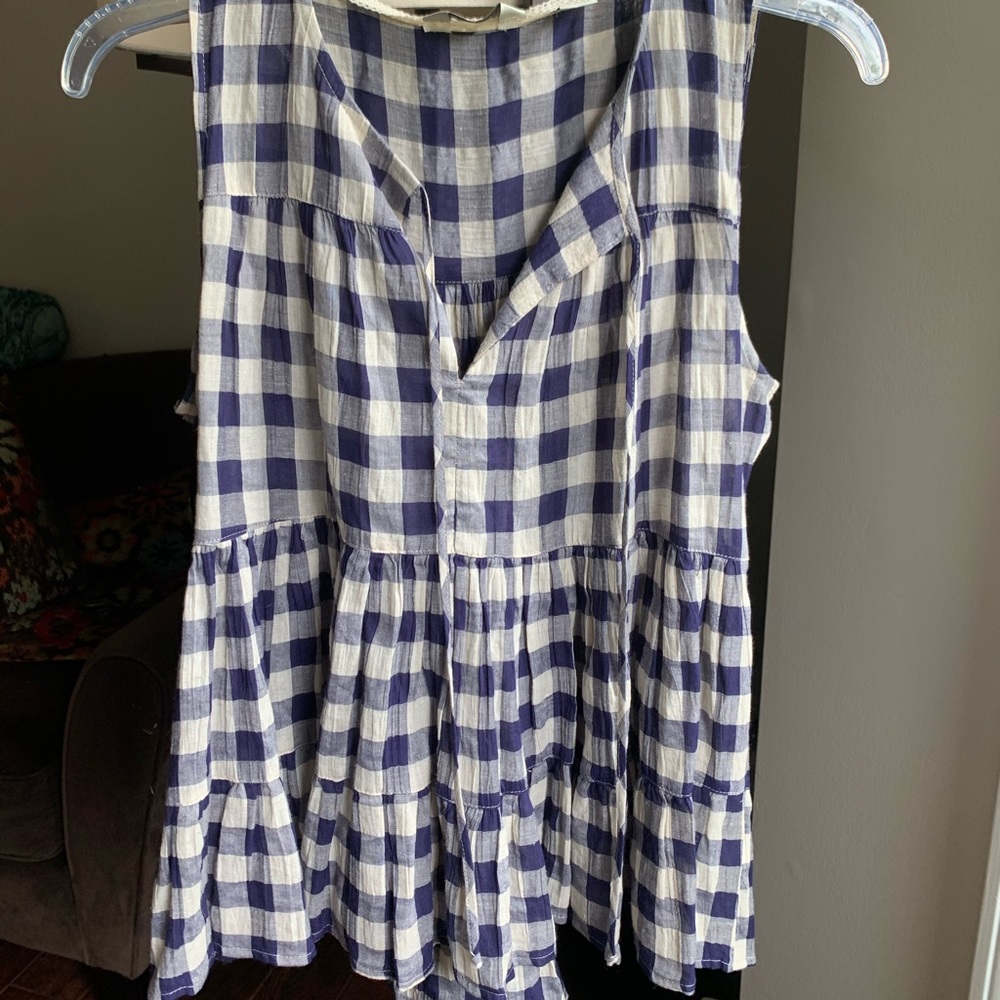 Anthropologie 11 • 1 Tylho top